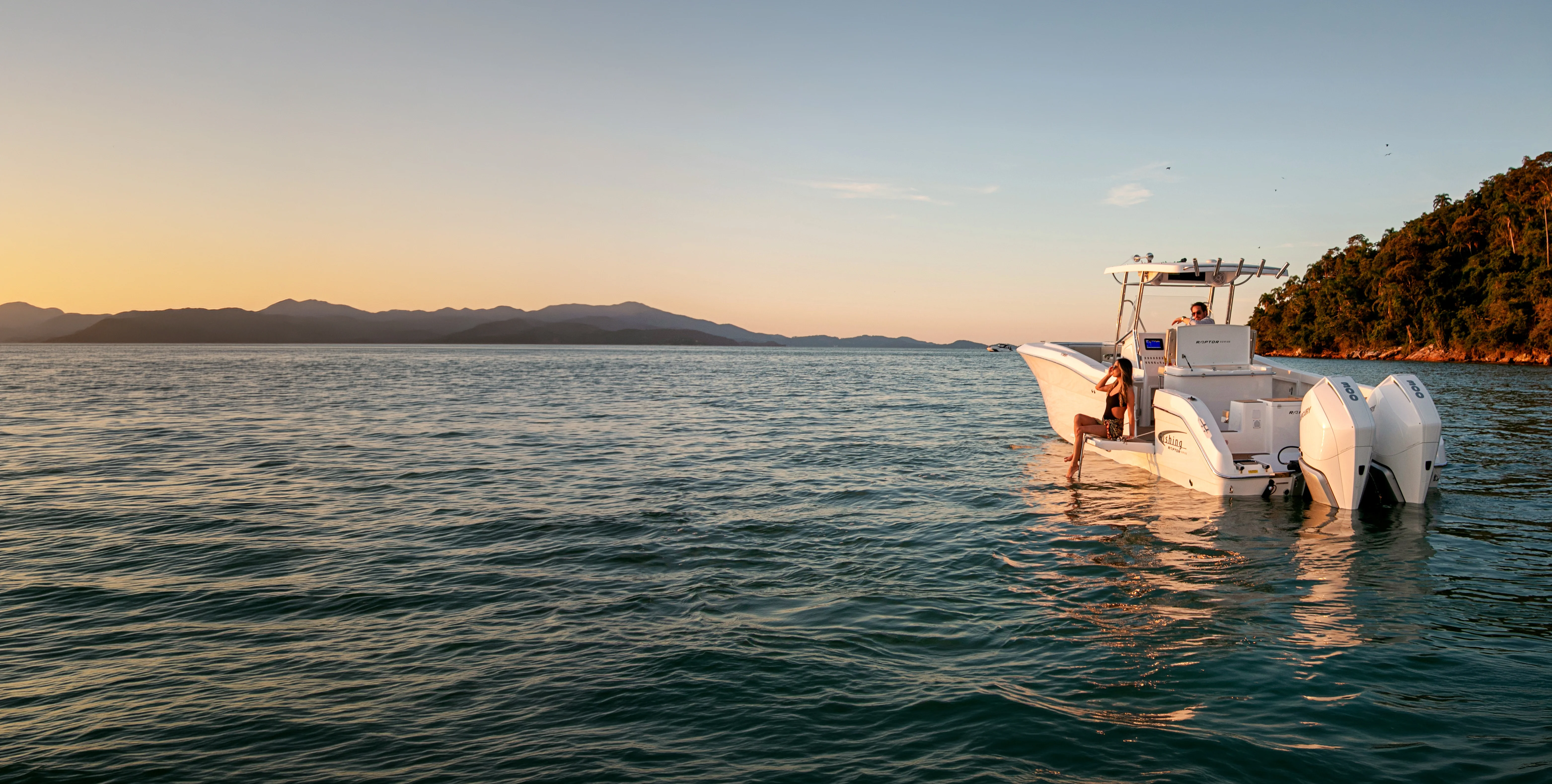 Raptor Boats — High-Performance Sport Boats