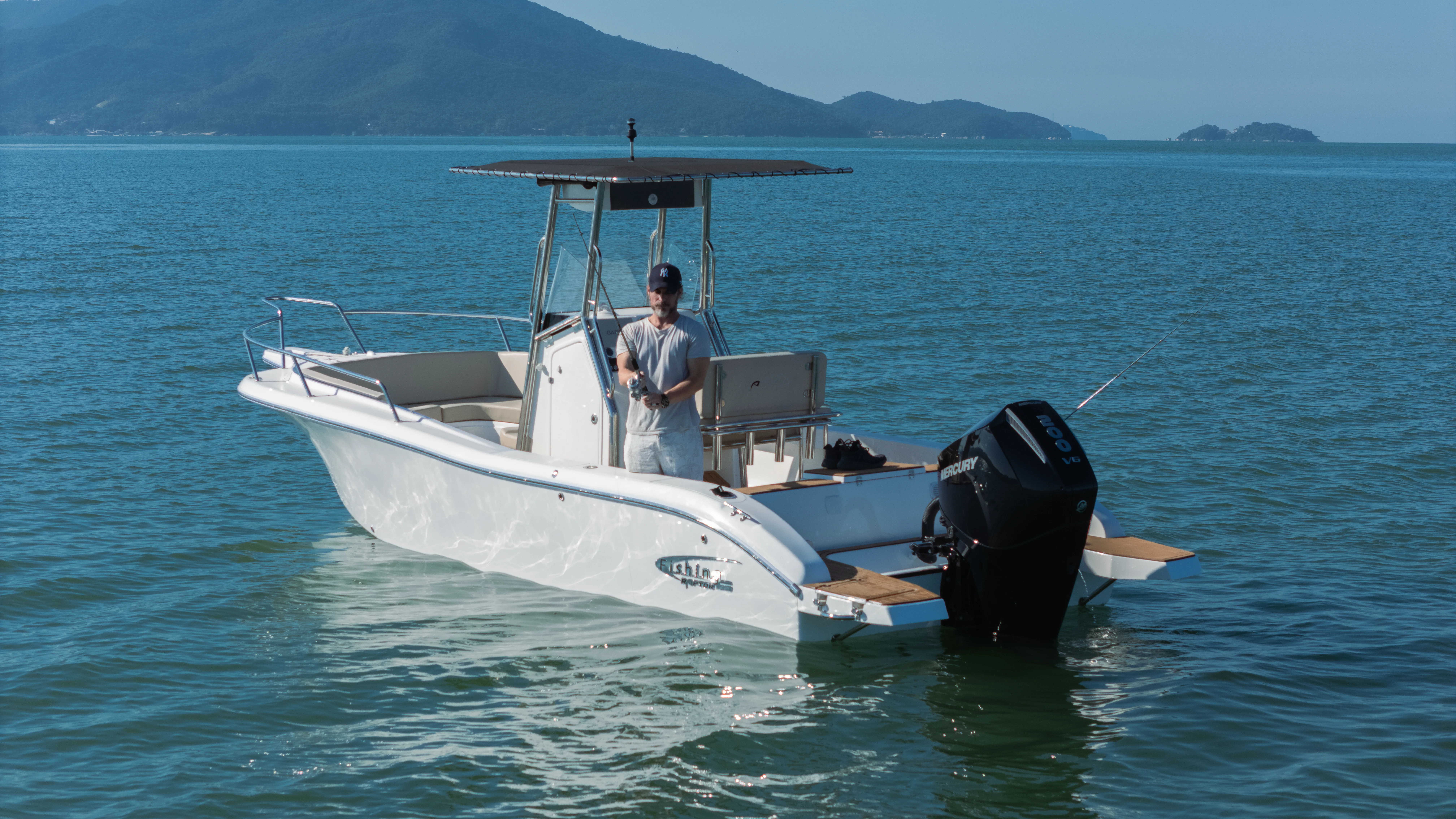 Raptor Boats — High-Performance Sport Boats